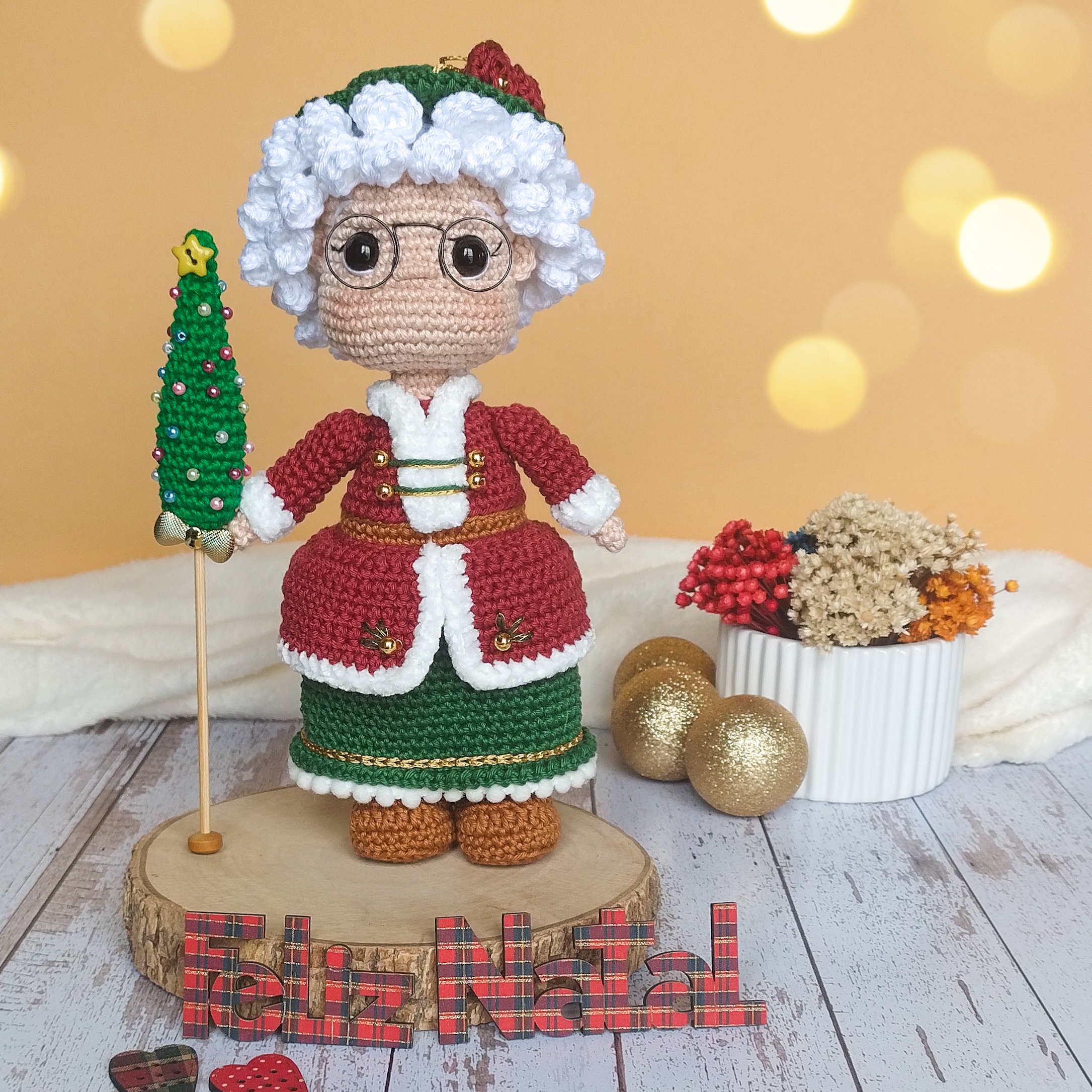 Mamãe Noel - receita de amigurumi