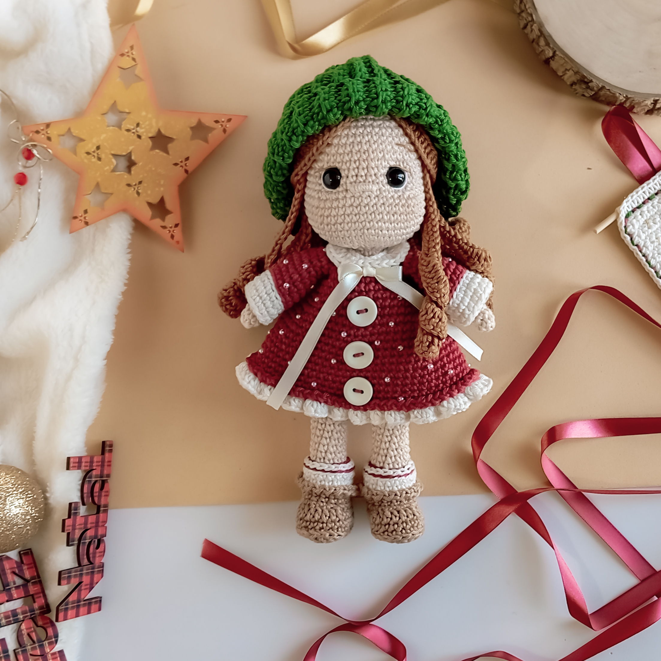 Nina, a boneca natalina - receita de amigurumi