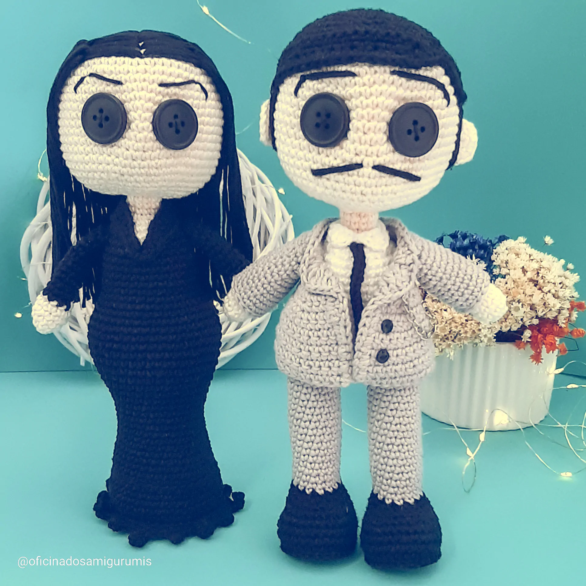 Mortícia Addams - receita de amigurumi - Imagem 3