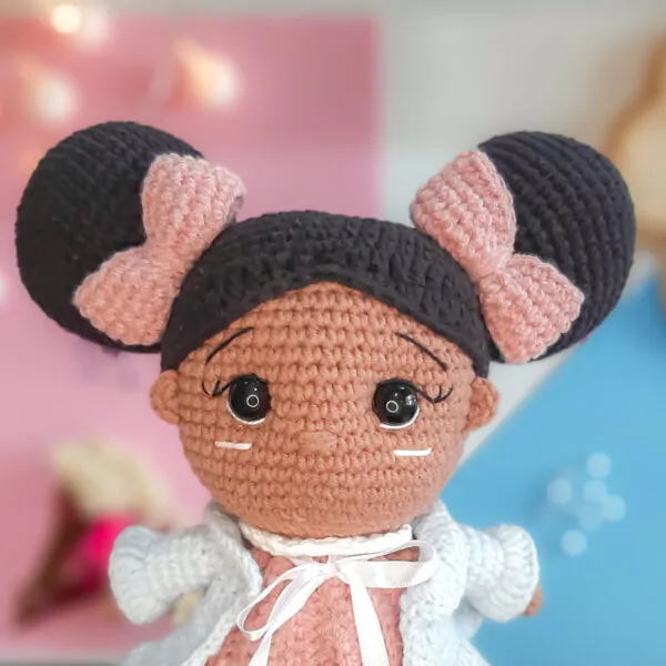 boneca Kaira - receita de amigurumi - Image 2