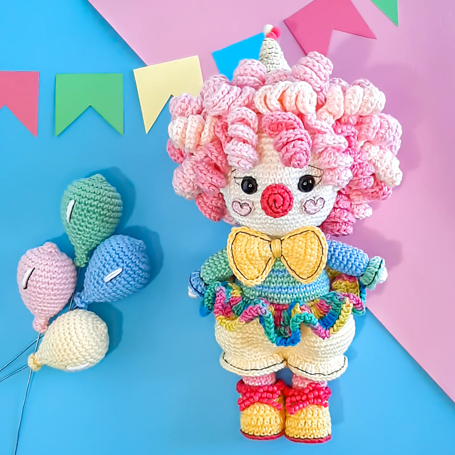 Filipa, a palhacinha - receita de amigurumi - Imagem 2