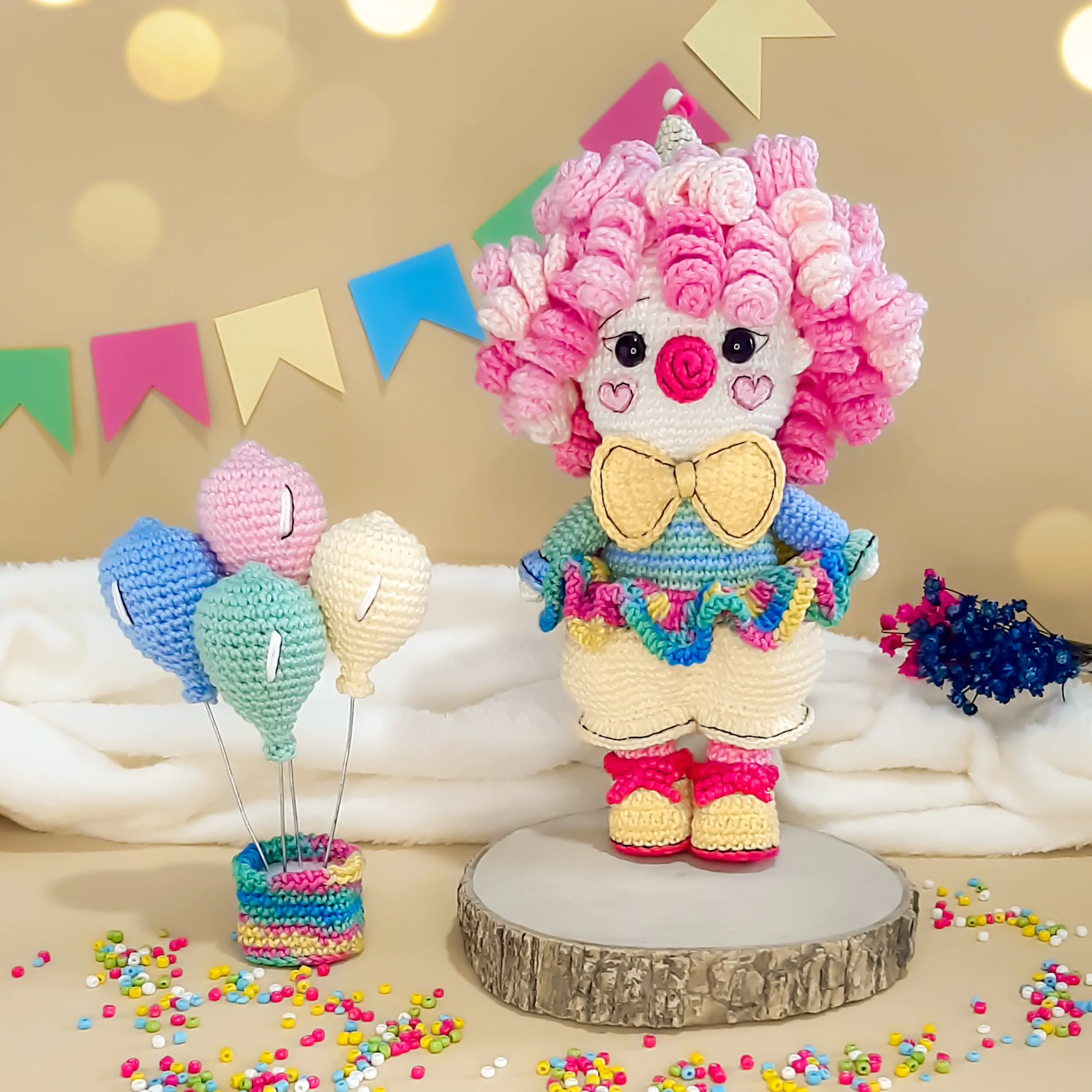 Filipa, a palhacinha - receita de amigurumi