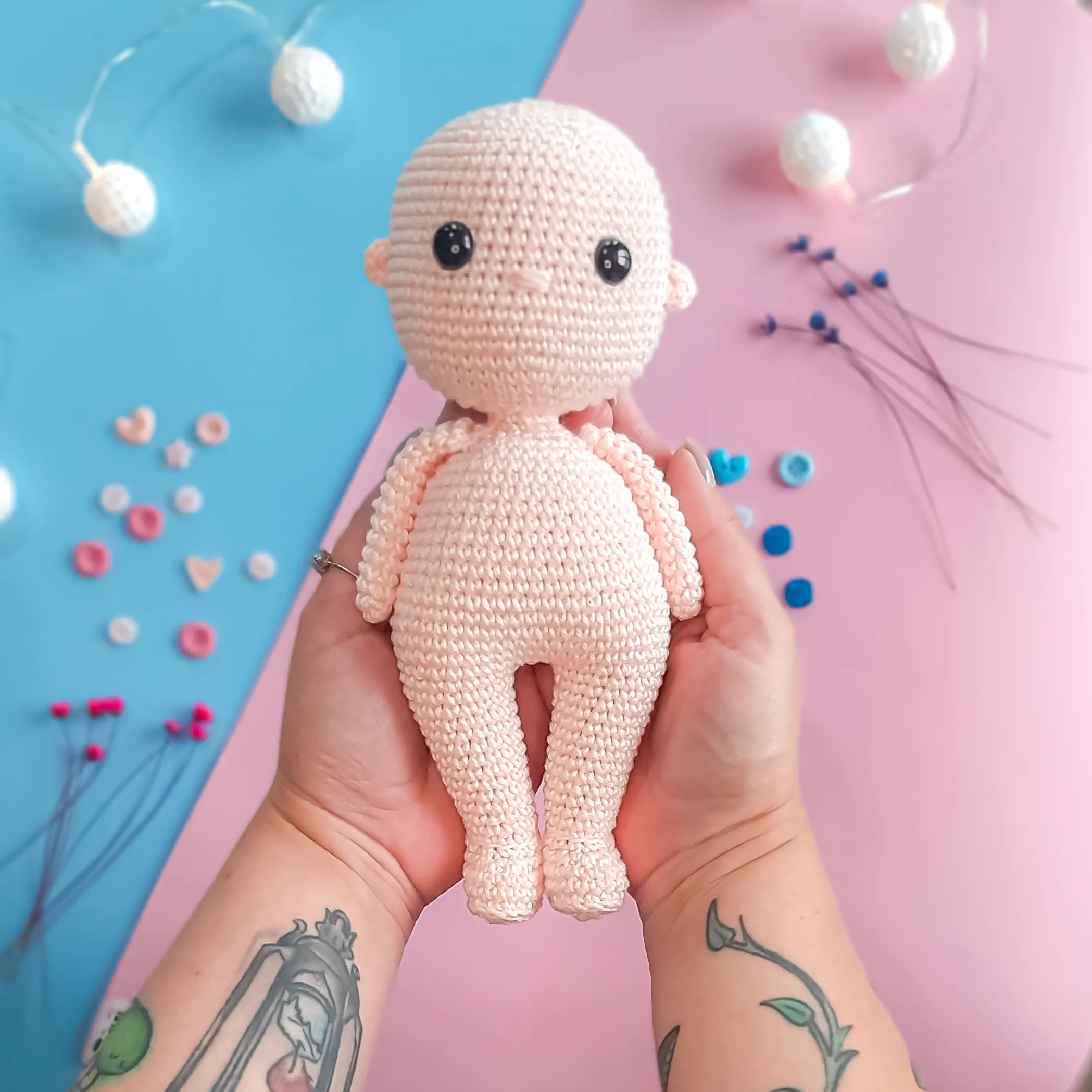 Corpo base para adaptação de bonecas - receita de amigurumi